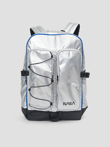 Lightweight Hiking Backpack with Rain Cover